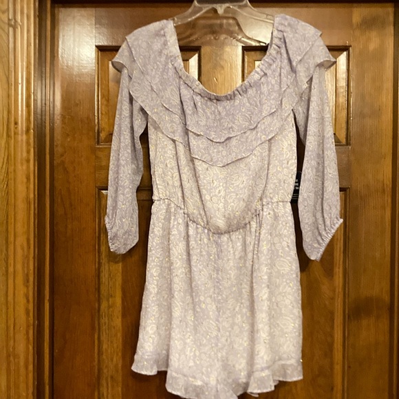 NWT Medium Express Lavender, White, and Gold Off-Shoulder Ruffle Romper (ABBA) - Picture 2 of 14